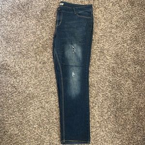 Women’s Straight Cut Jeans